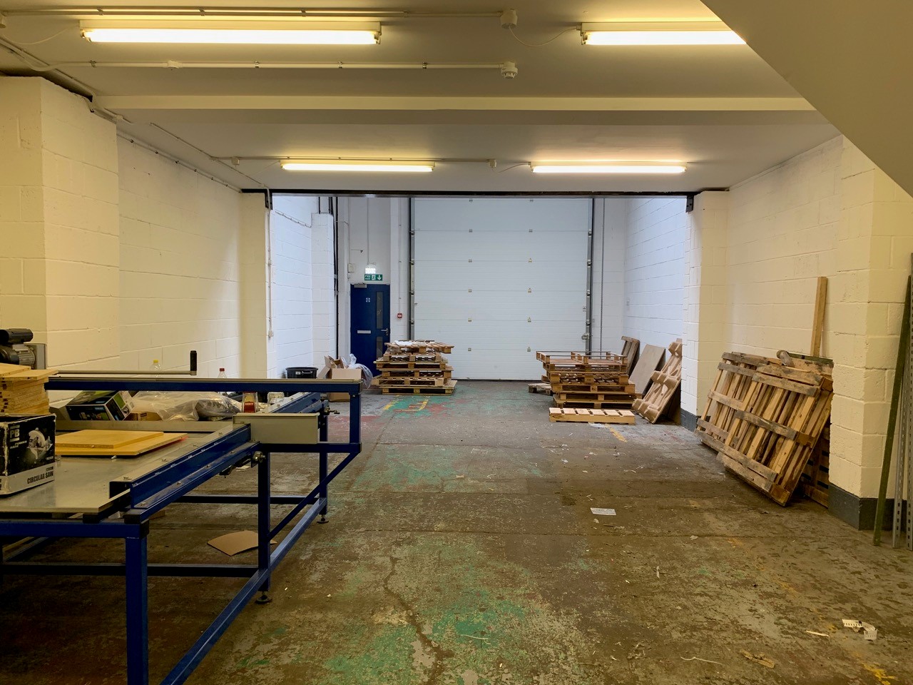 Cheap industrial unit to rent Milton Keynes