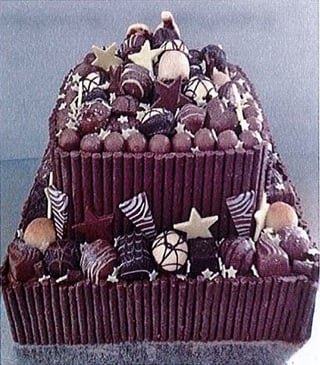 'Chocoholic' cake available to win
